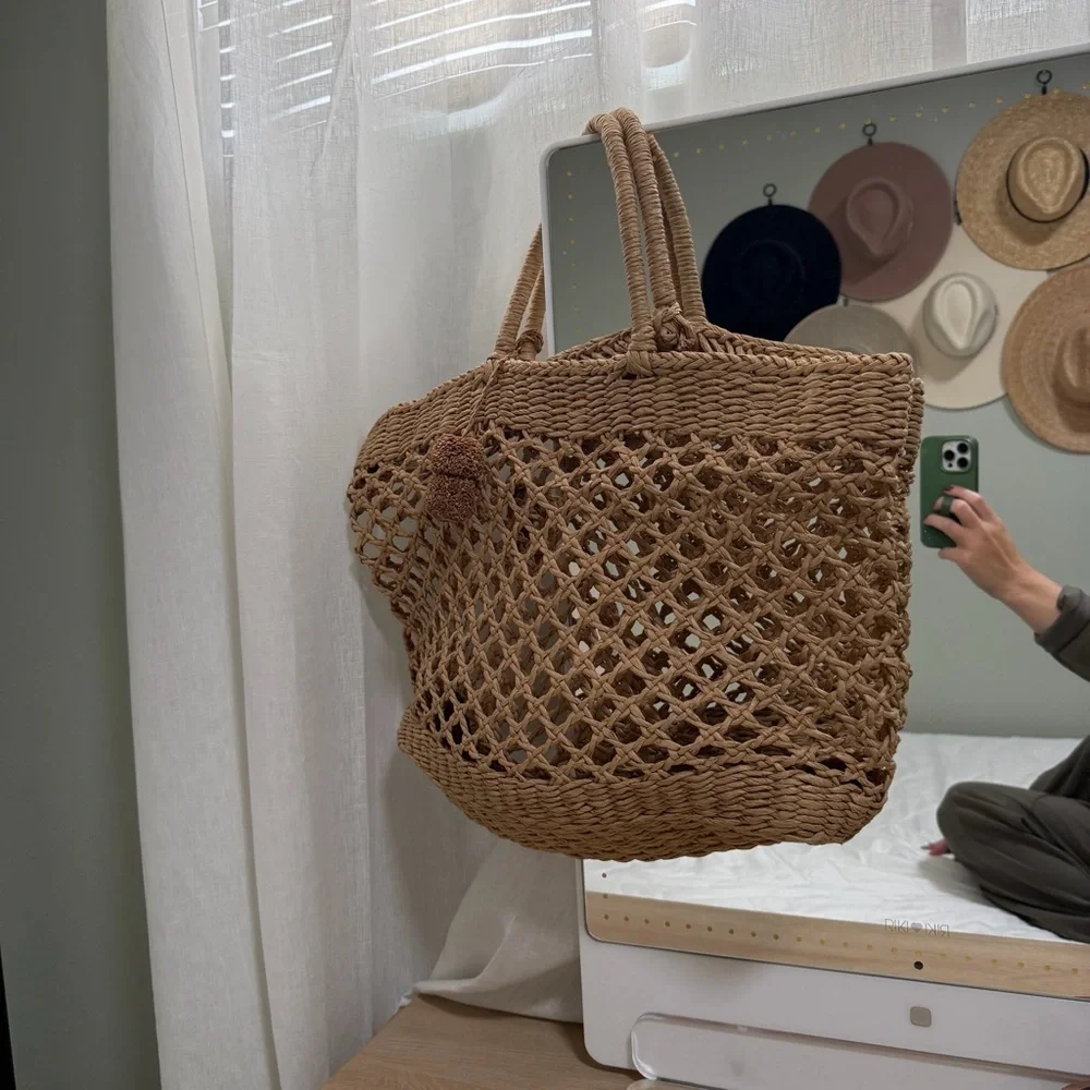 Lulu's Tan Straw Tote Bag
